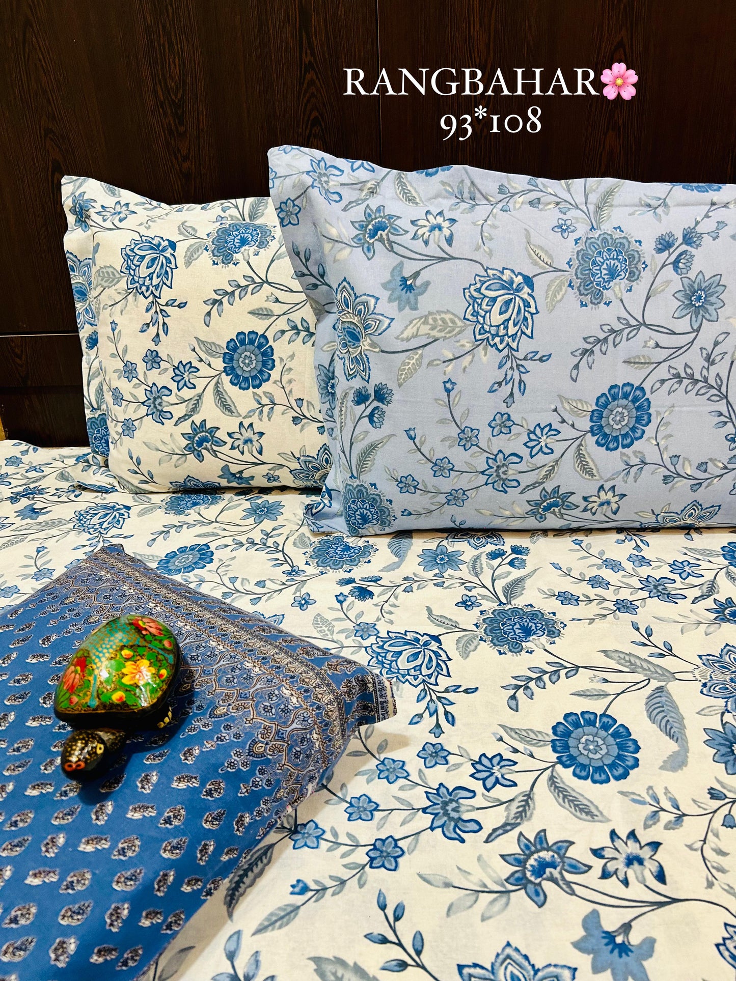 Blue Vine Flowers Queen Size Bedsheet - Allure Collections