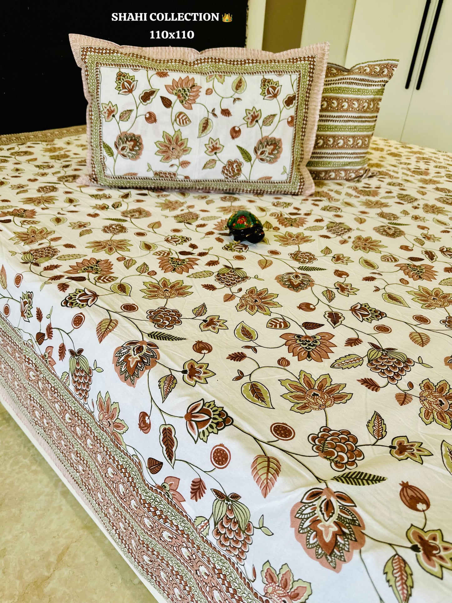 Brown Leaves King Size Bedsheet